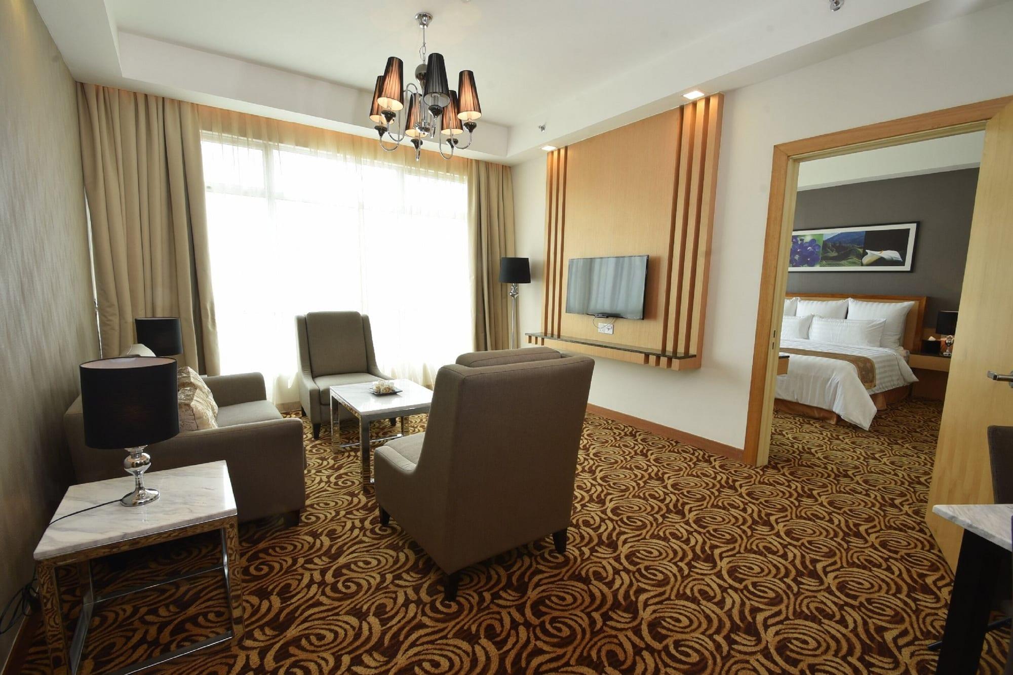 Tenera Hotel Bangi Zewnętrze zdjęcie Suite room