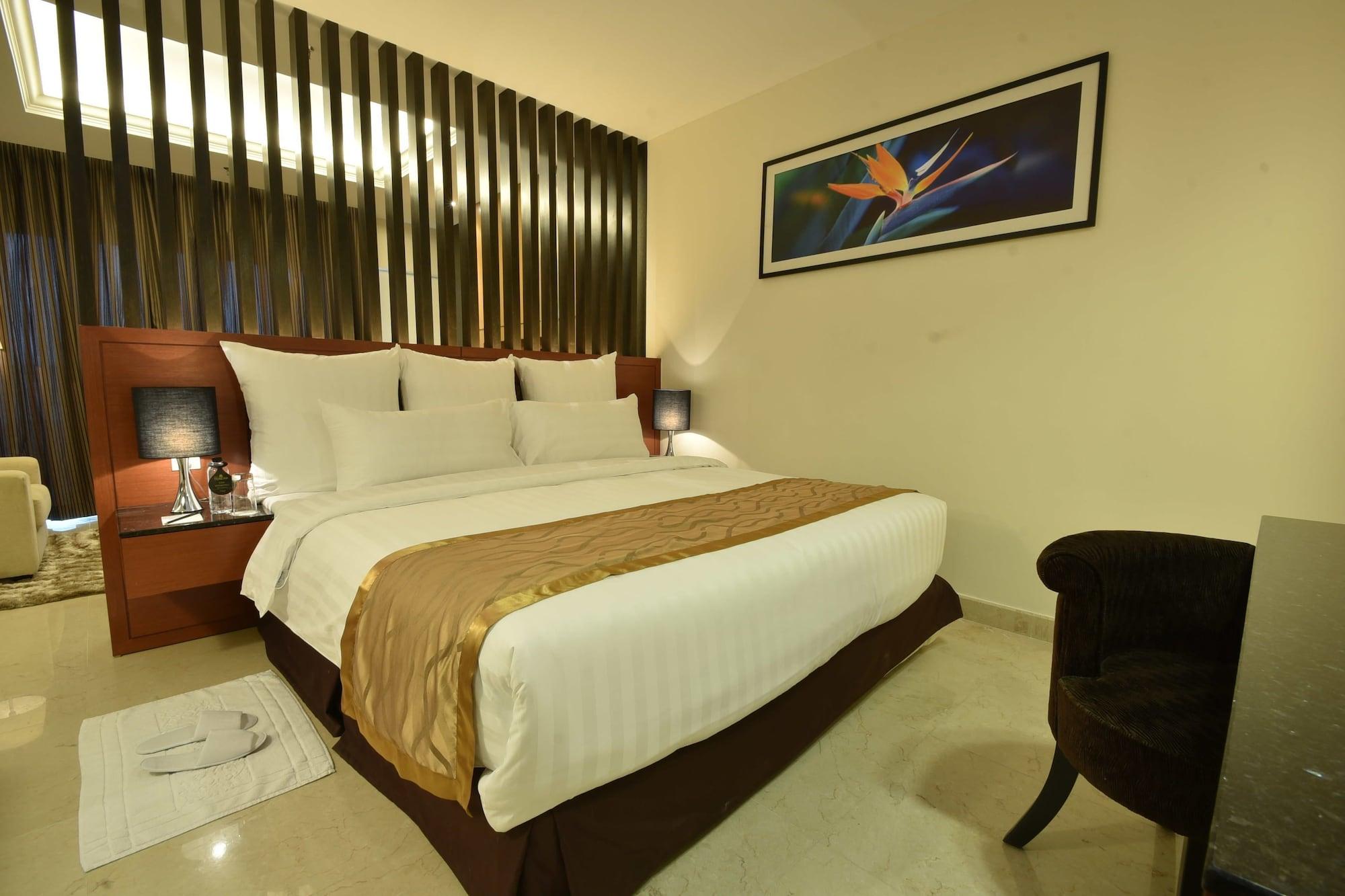 Tenera Hotel Bangi Zewnętrze zdjęcie A bedroom at the hotel