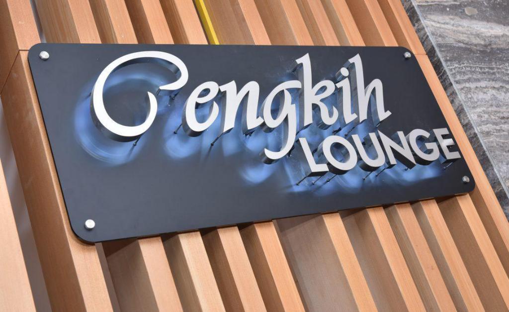 Tenera Hotel Bangi Zewnętrze zdjęcie Penguin Lounge
