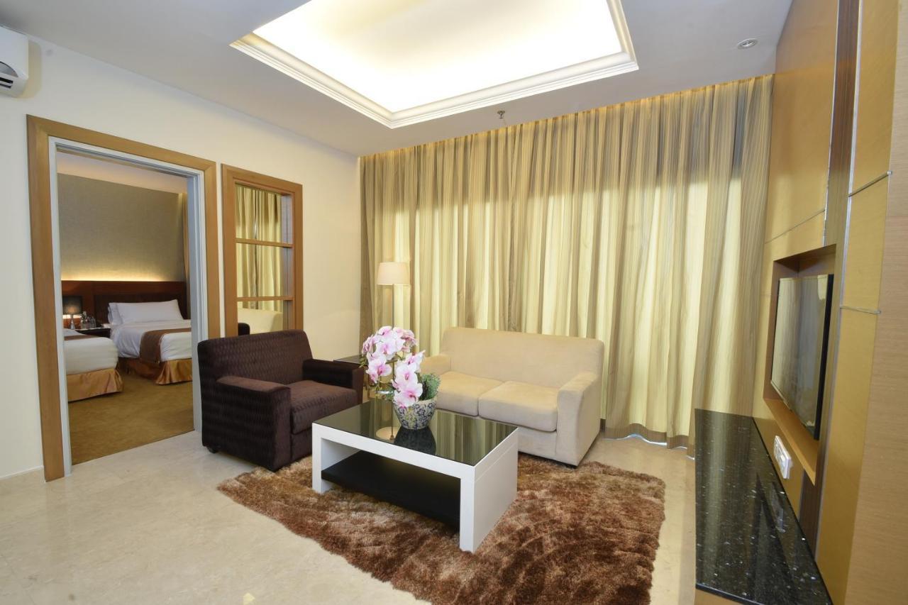 Tenera Hotel Bangi Zewnętrze zdjęcie Suite