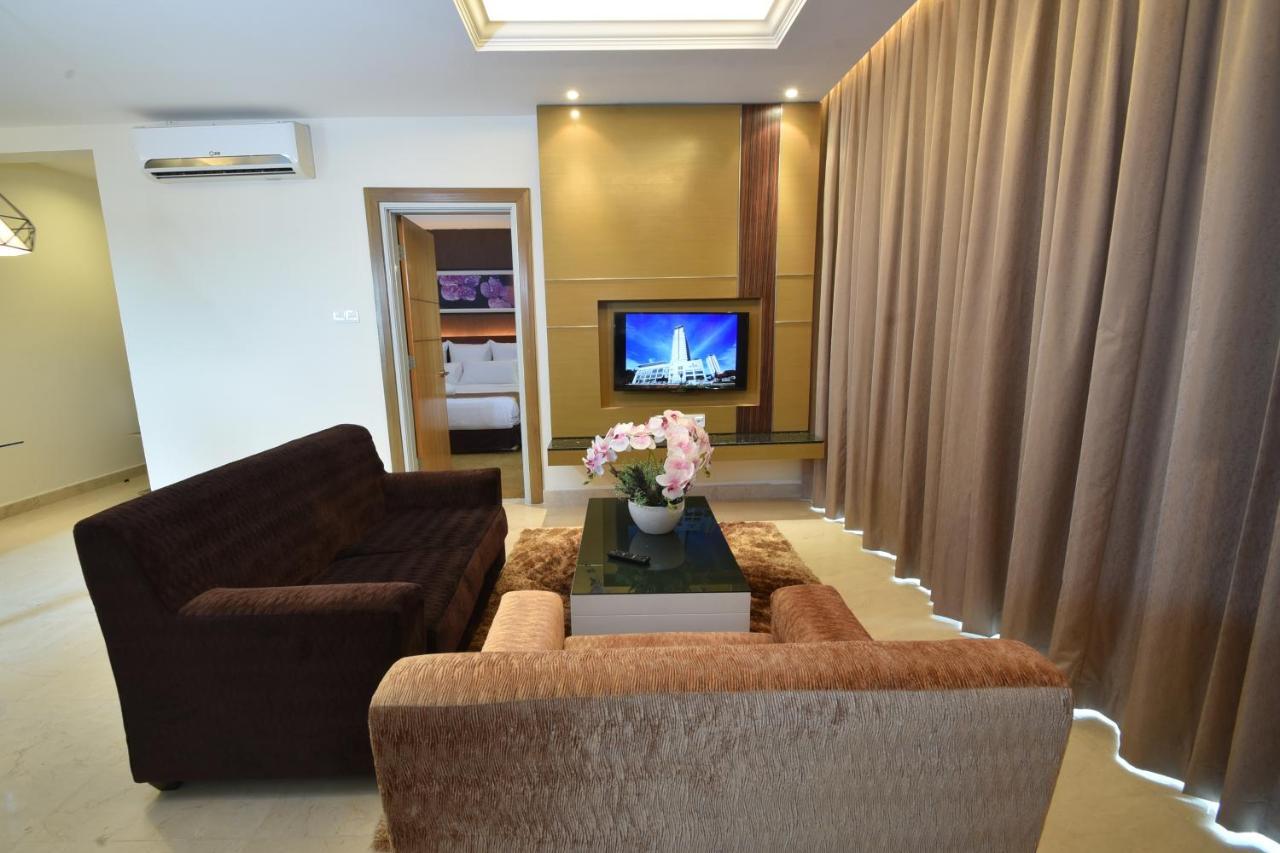 Tenera Hotel Bangi Zewnętrze zdjęcie Living room